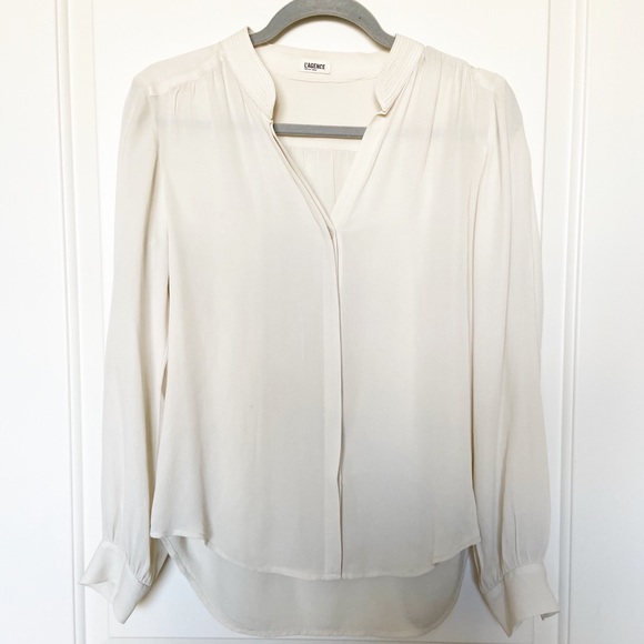 L'AGENCE Tops - L’AGENCE • 100% Silk Button Up Cream Blouse